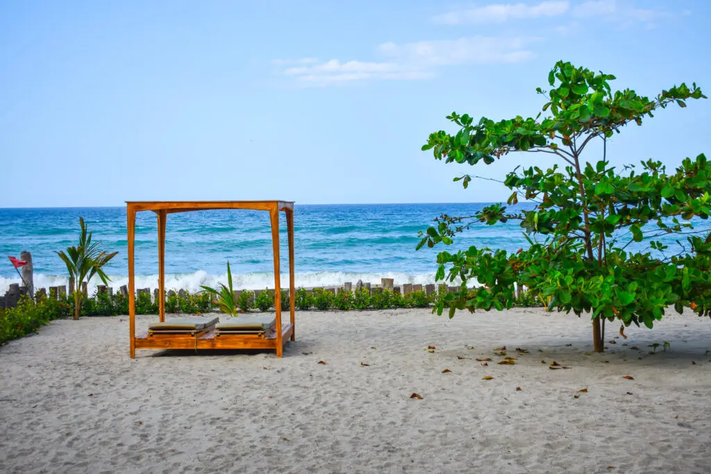 Playa privada en Gaelia Beach, Parque Tayrona alojamiento en Mendihuaca