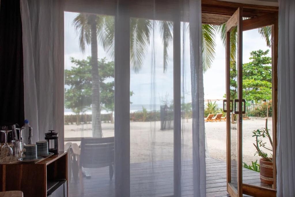 salida al mar en hotel gaelia beach de mendihuaca santa marta